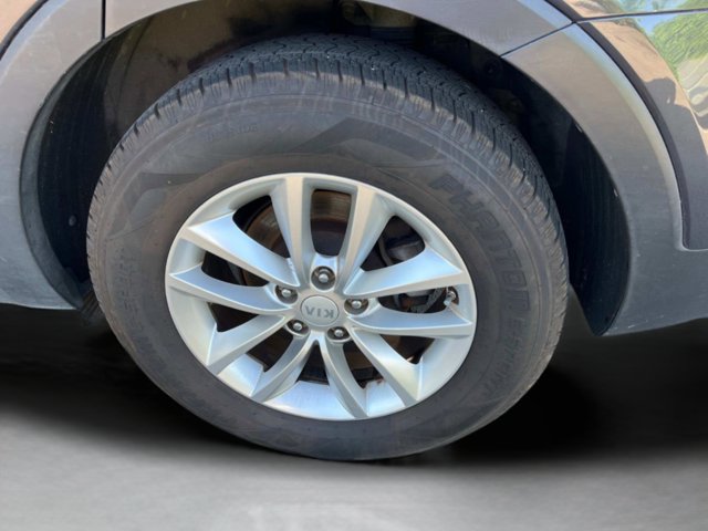 Vehicle image 9 of 37