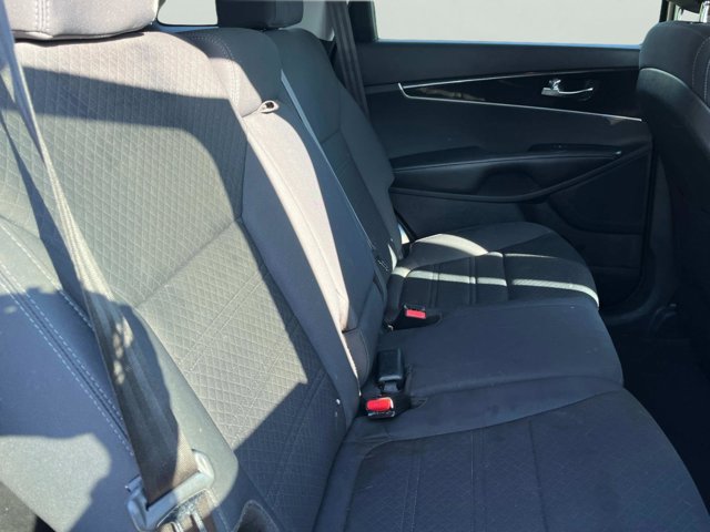Vehicle image 14 of 37