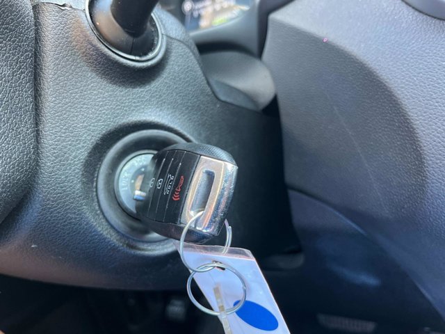 Vehicle image 29 of 37