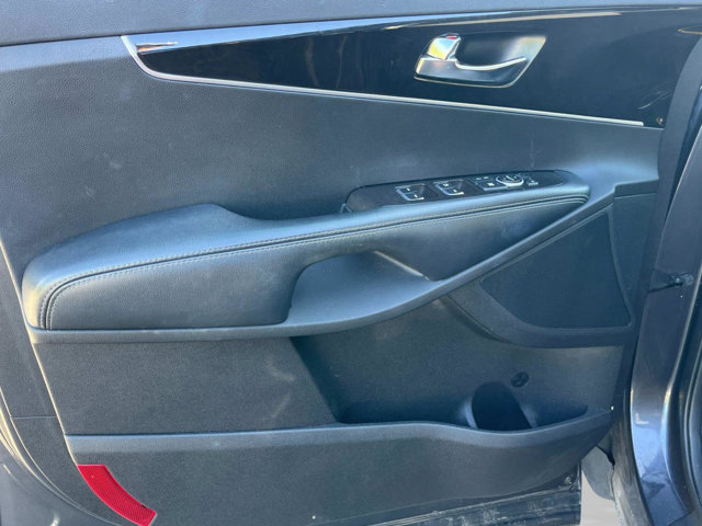 Vehicle image 24 of 37