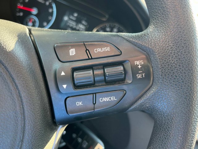 Vehicle image 31 of 37