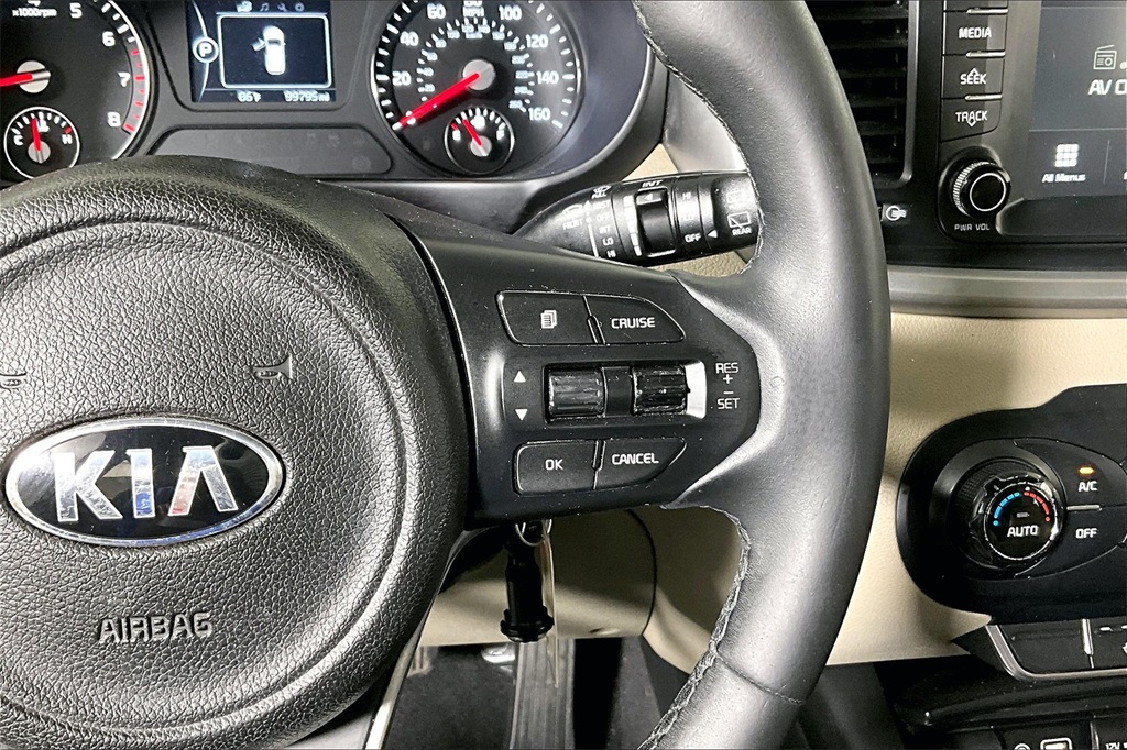 Vehicle image 19 of 33