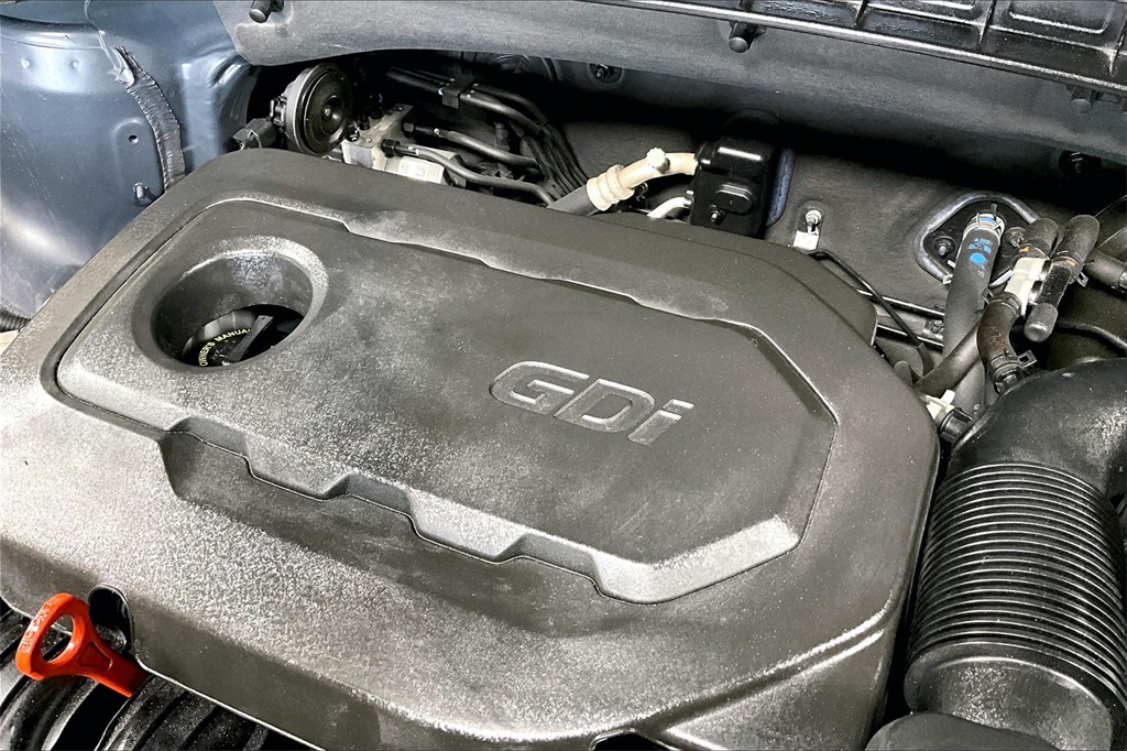 Vehicle image 8 of 33