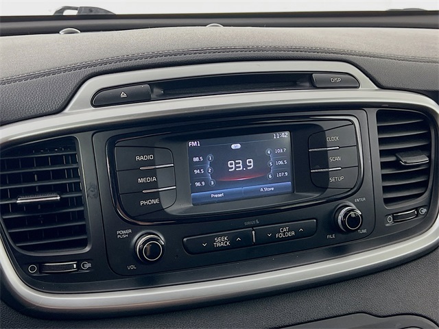 Vehicle image 24 of 36