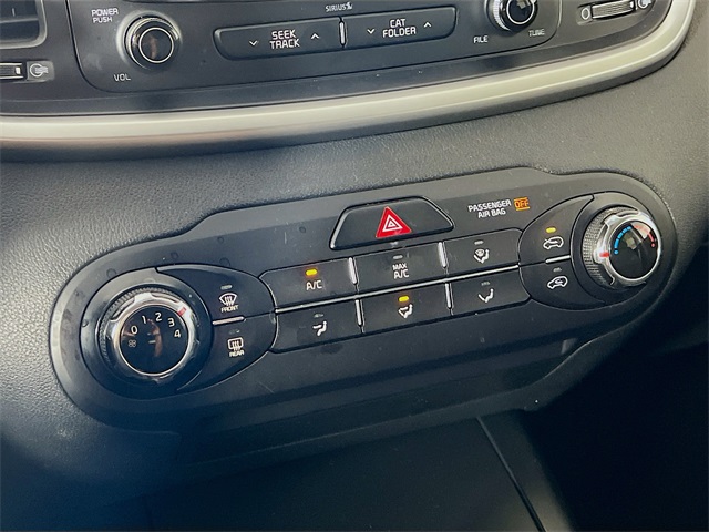 Vehicle image 32 of 36
