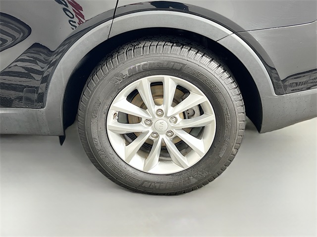 Vehicle image 12 of 36