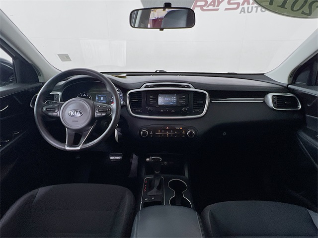 Vehicle image 17 of 36