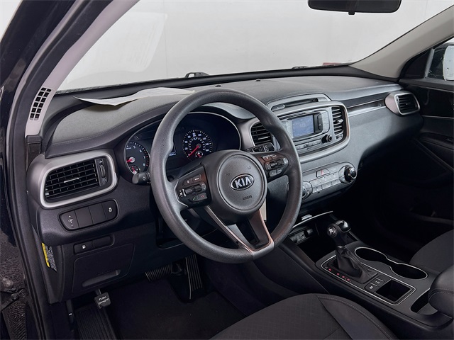 Vehicle image 19 of 36