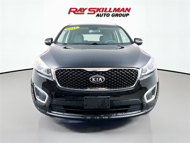 Vehicle image 2 of 36