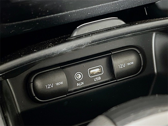 Vehicle image 34 of 36