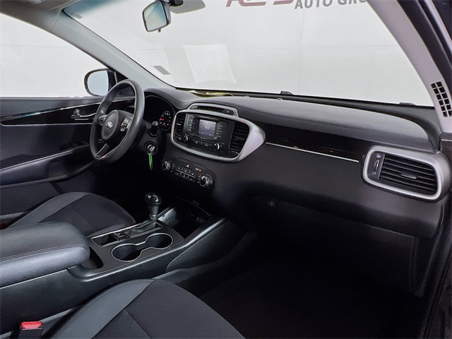 Vehicle image 18 of 36