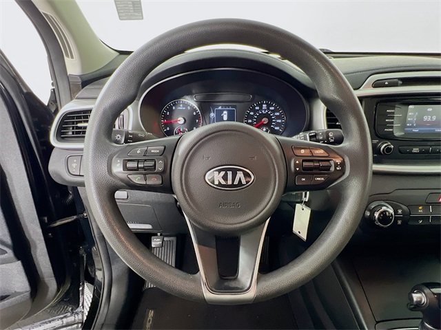 Vehicle image 31 of 36