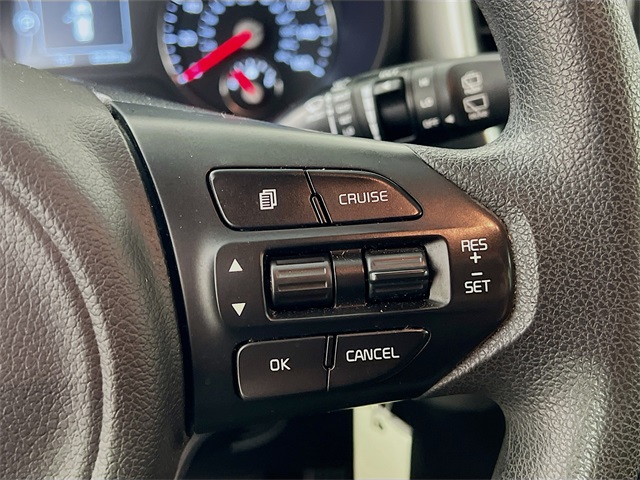 Vehicle image 33 of 36