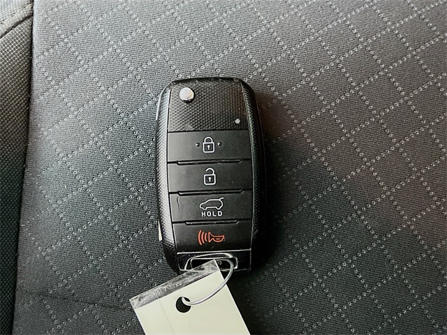 Vehicle image 28 of 36