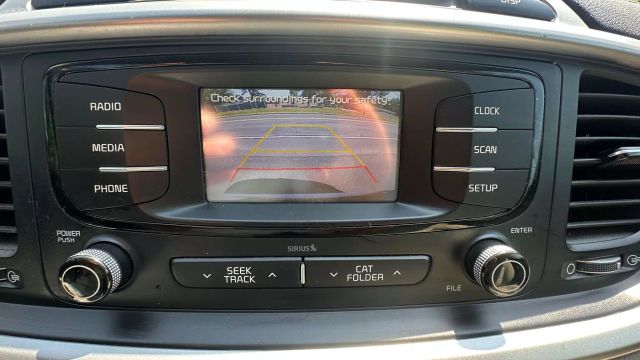 Vehicle image 15 of 33