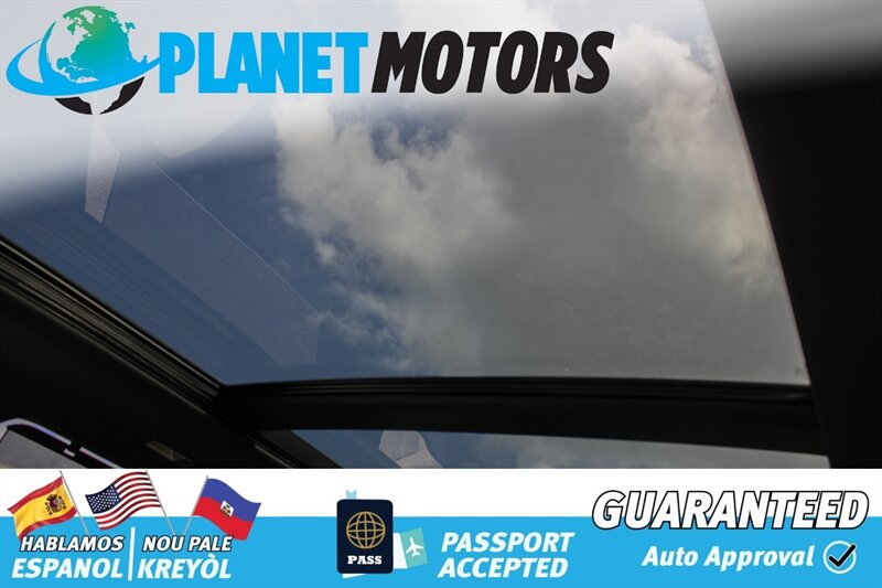 Vehicle image 7 of 8