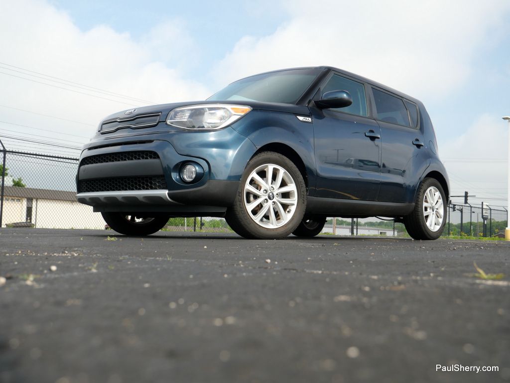 Vehicle image 9 of 42