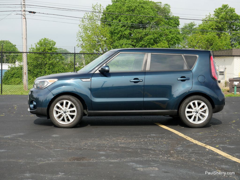 Vehicle image 11 of 42