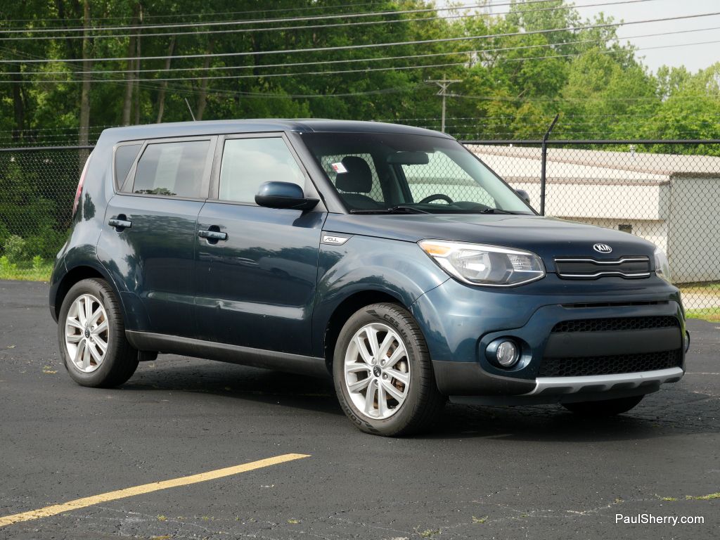 Vehicle image 4 of 42