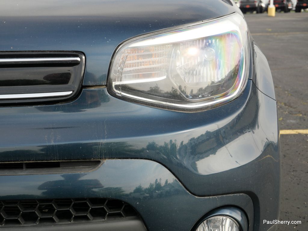 Vehicle image 17 of 42