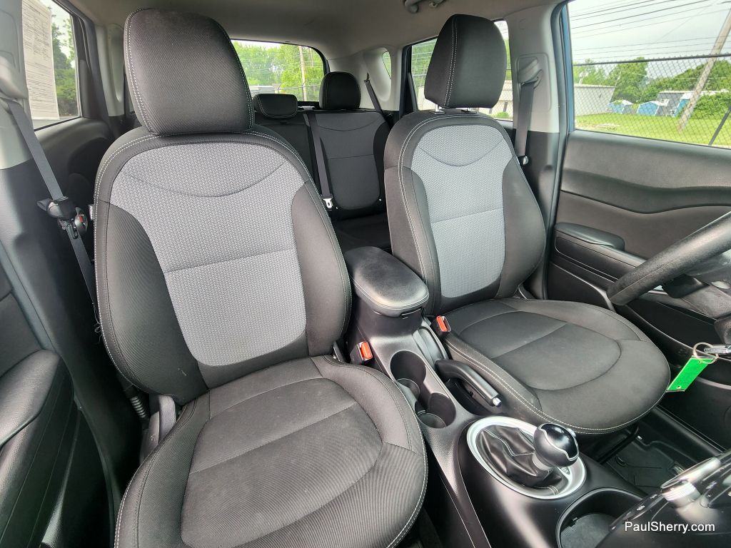 Vehicle image 12 of 42