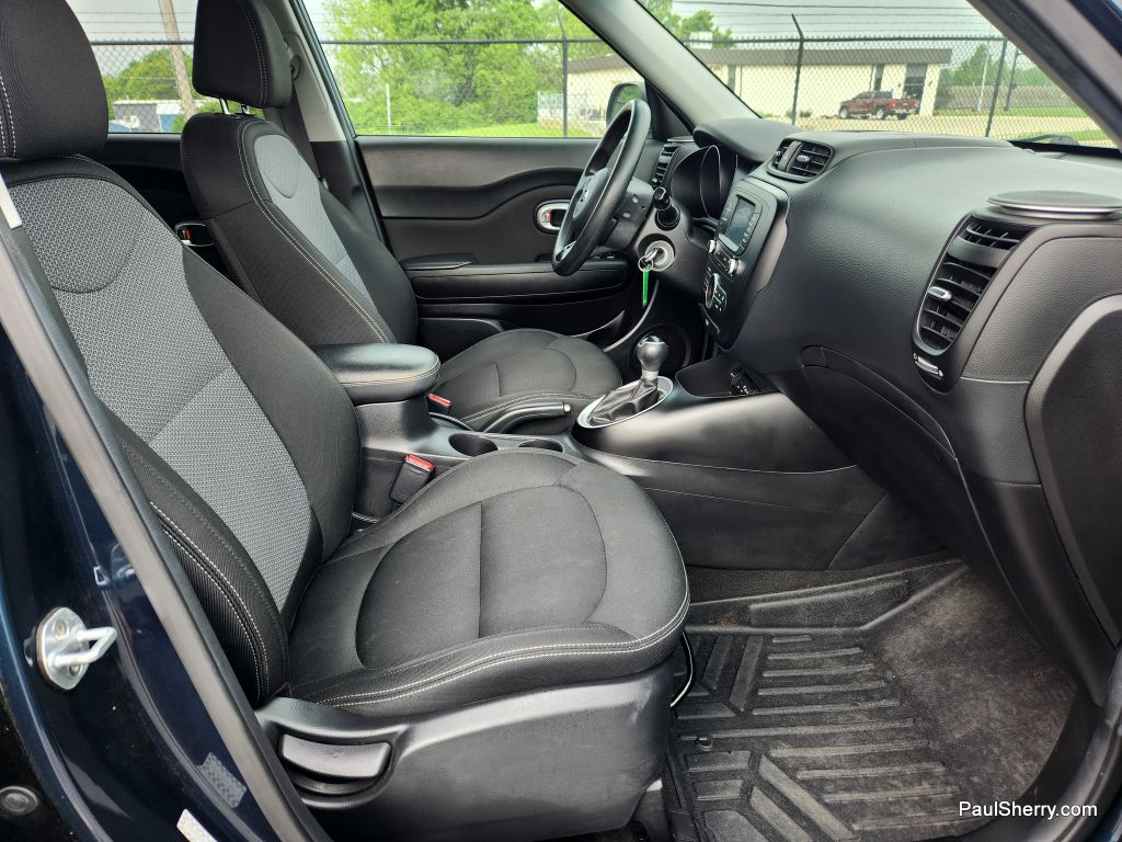 Vehicle image 25 of 42