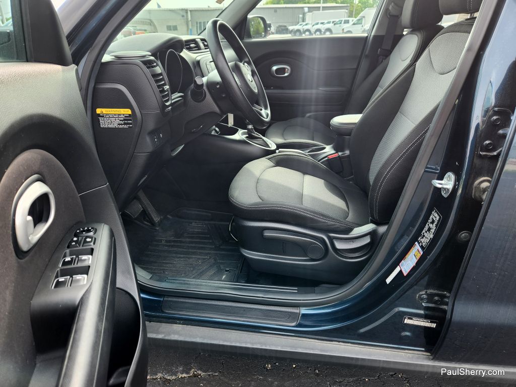 Vehicle image 22 of 42