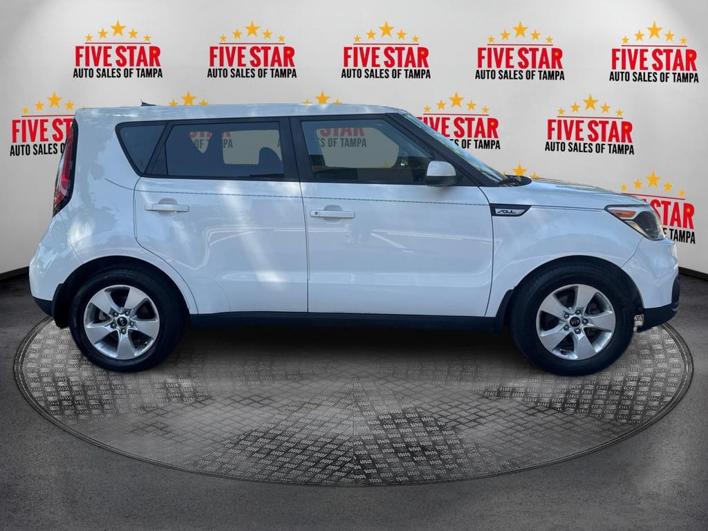 Vehicle image 4 of 21