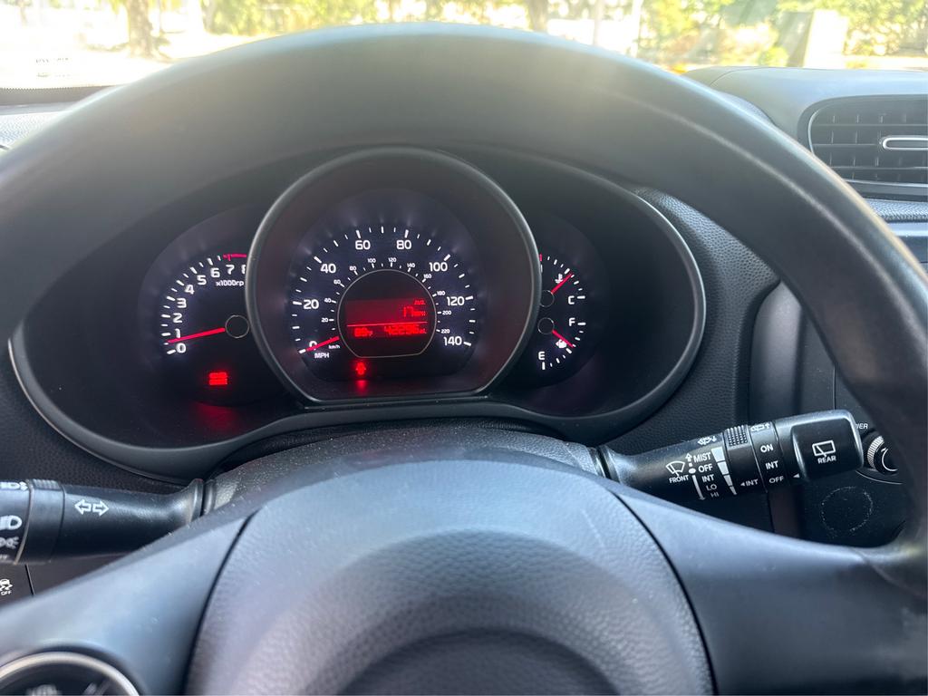 Vehicle image 16 of 21