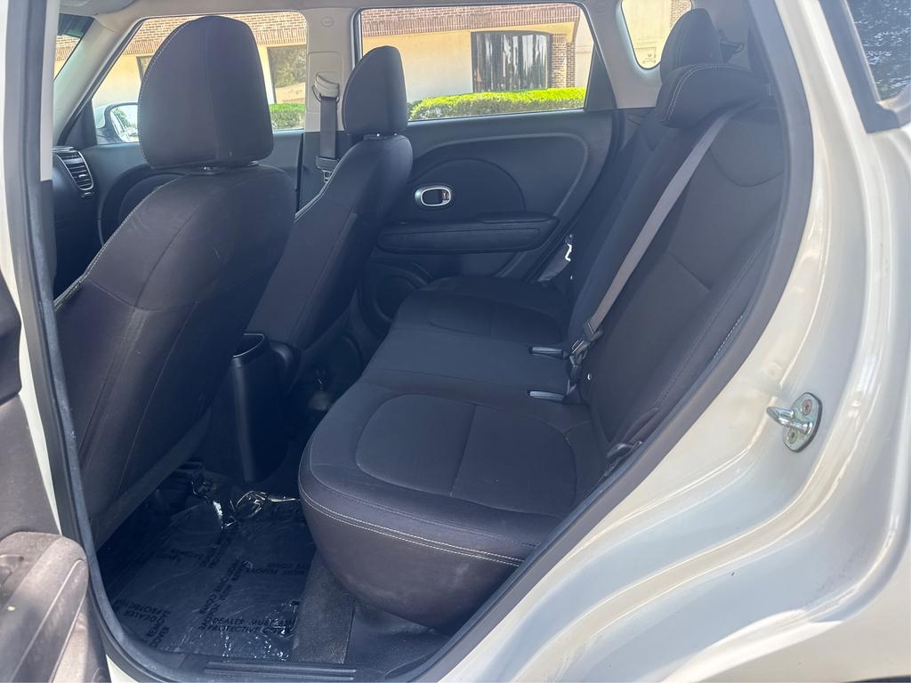 Vehicle image 9 of 21