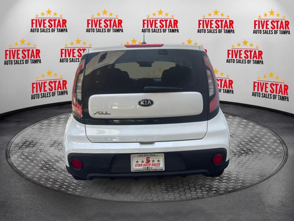 Vehicle image 7 of 21