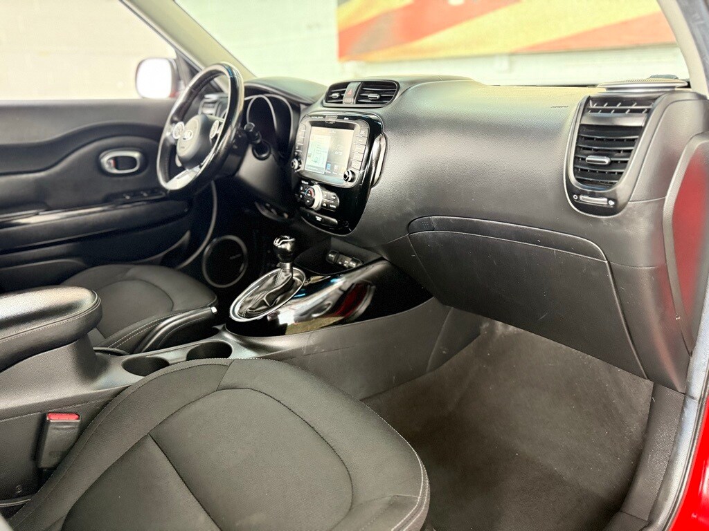 Vehicle image 41 of 42