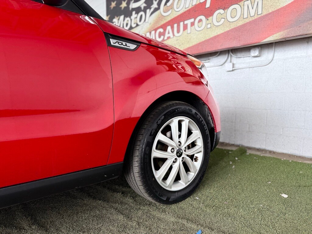 Vehicle image 13 of 42