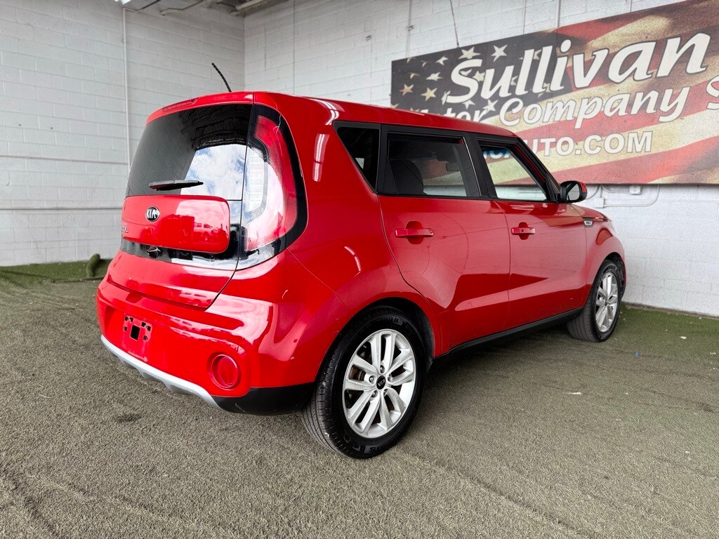 Vehicle image 7 of 42