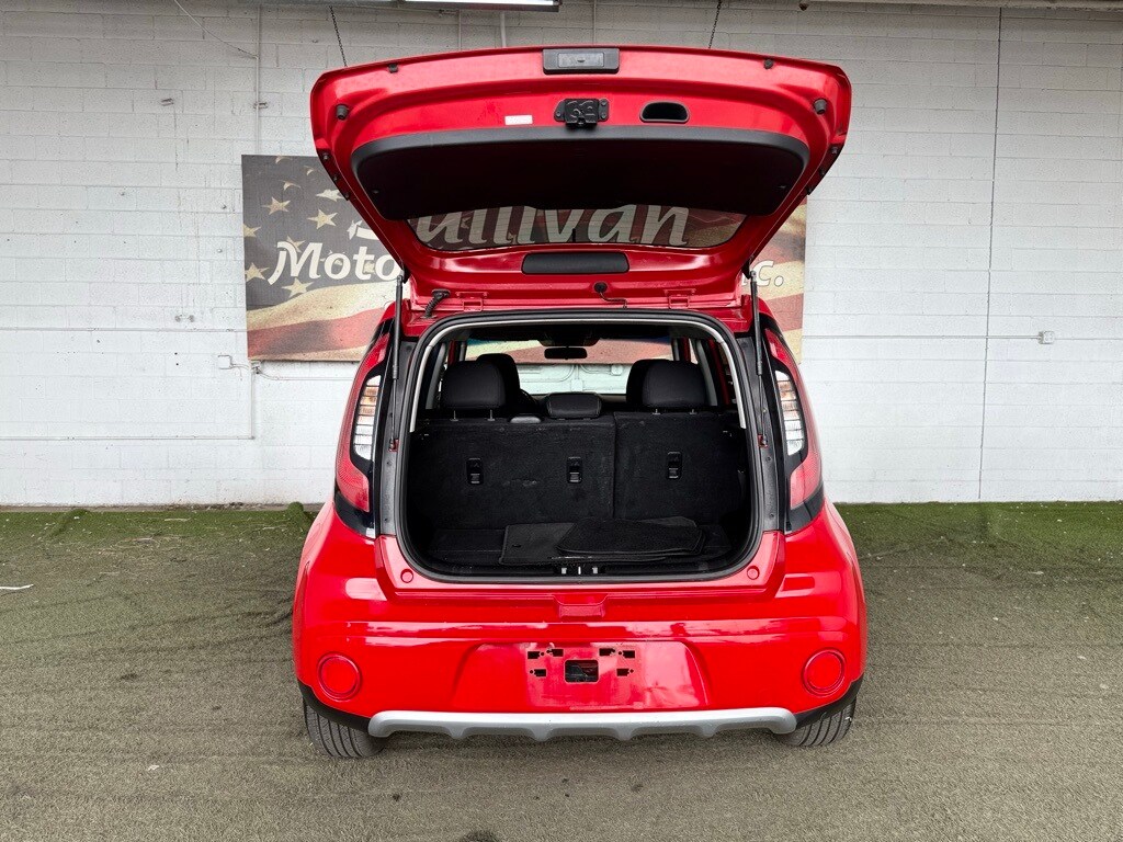 Vehicle image 14 of 42