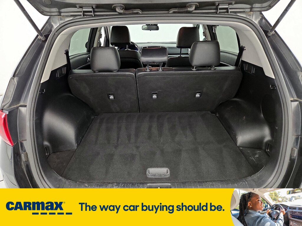 Vehicle image 26 of 27