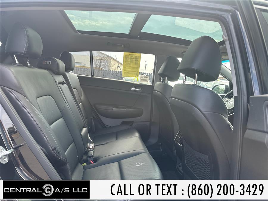 Vehicle image 10 of 20
