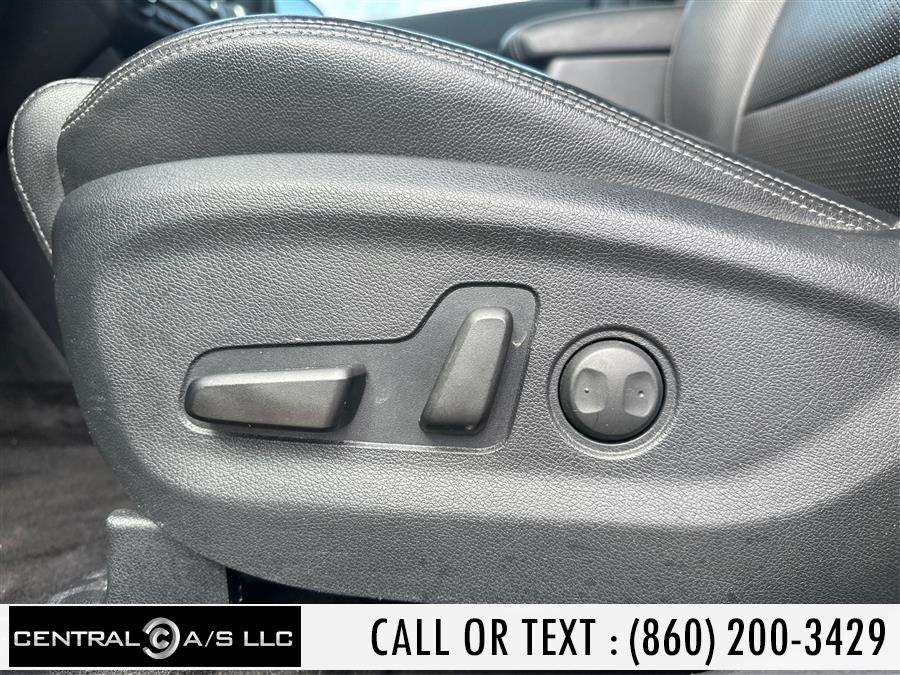 Vehicle image 18 of 20