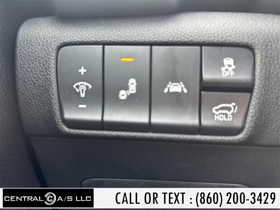 Vehicle image 17 of 20