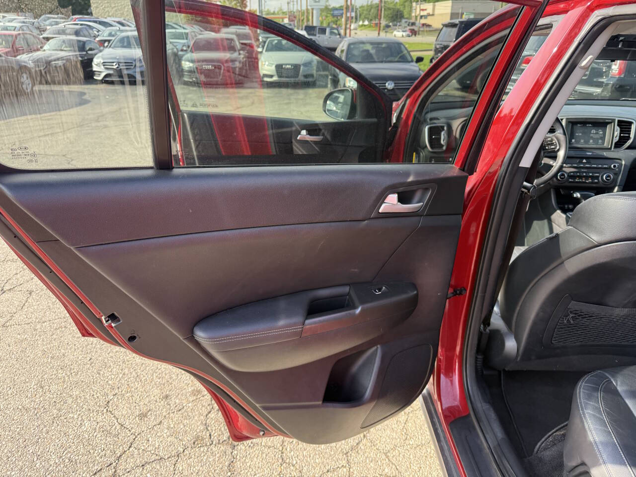 Vehicle image 19 of 24