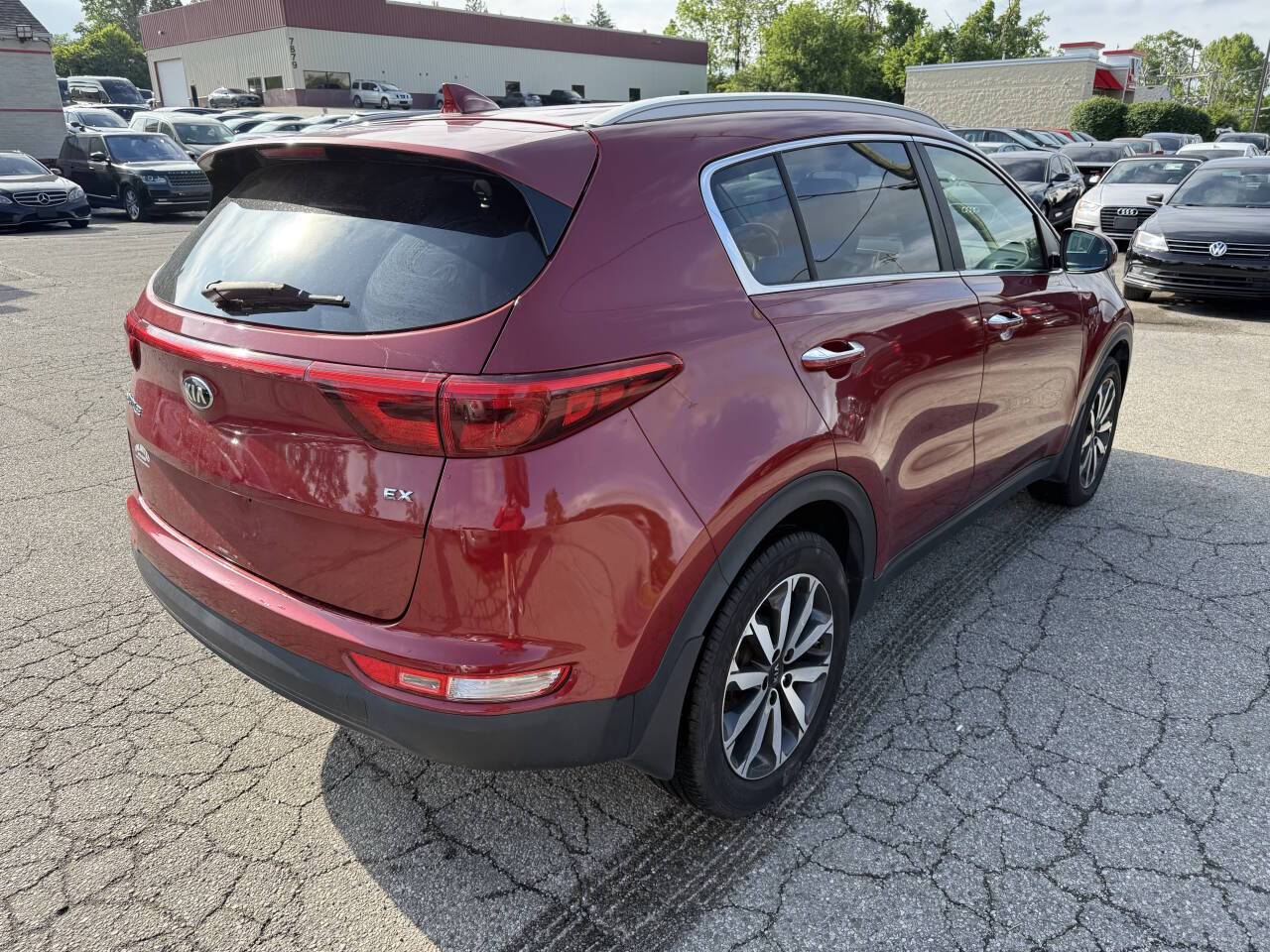 Vehicle image 7 of 24