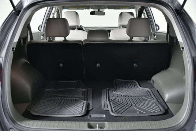 Vehicle image 27 of 31