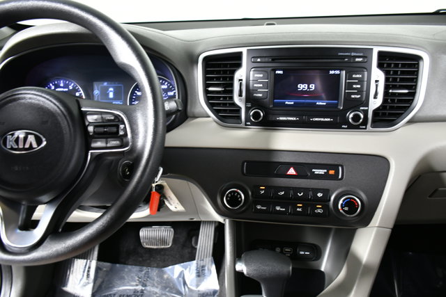Vehicle image 11 of 31