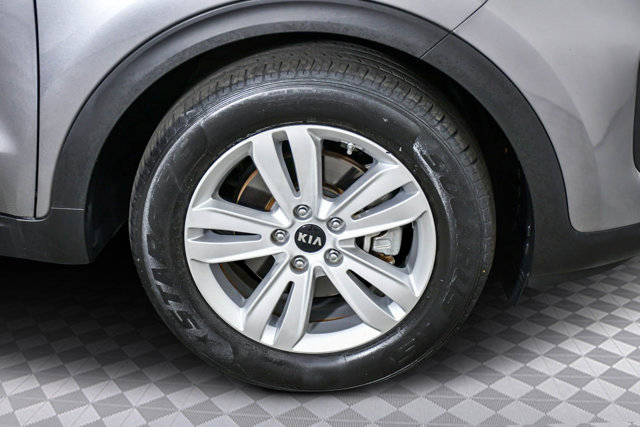 Vehicle image 28 of 31