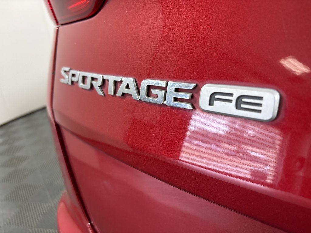 Vehicle image 10 of 31