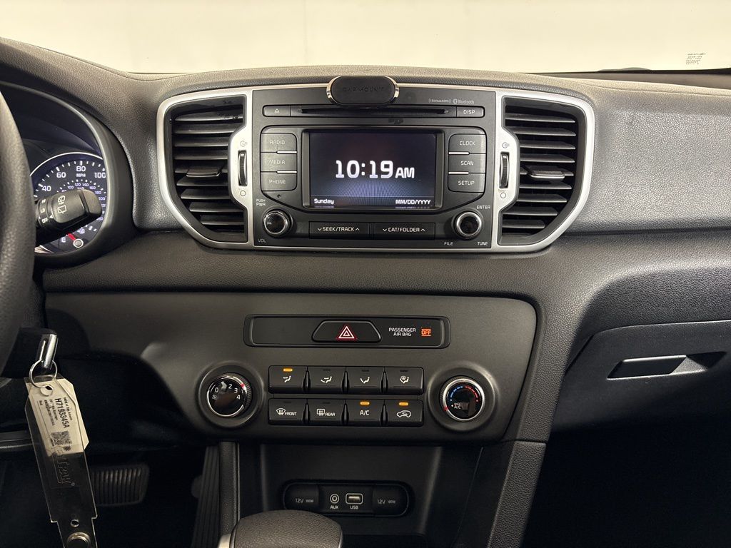 Vehicle image 12 of 31