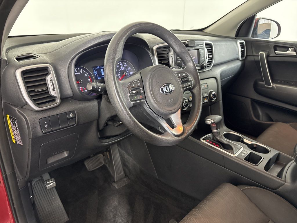 Vehicle image 23 of 31