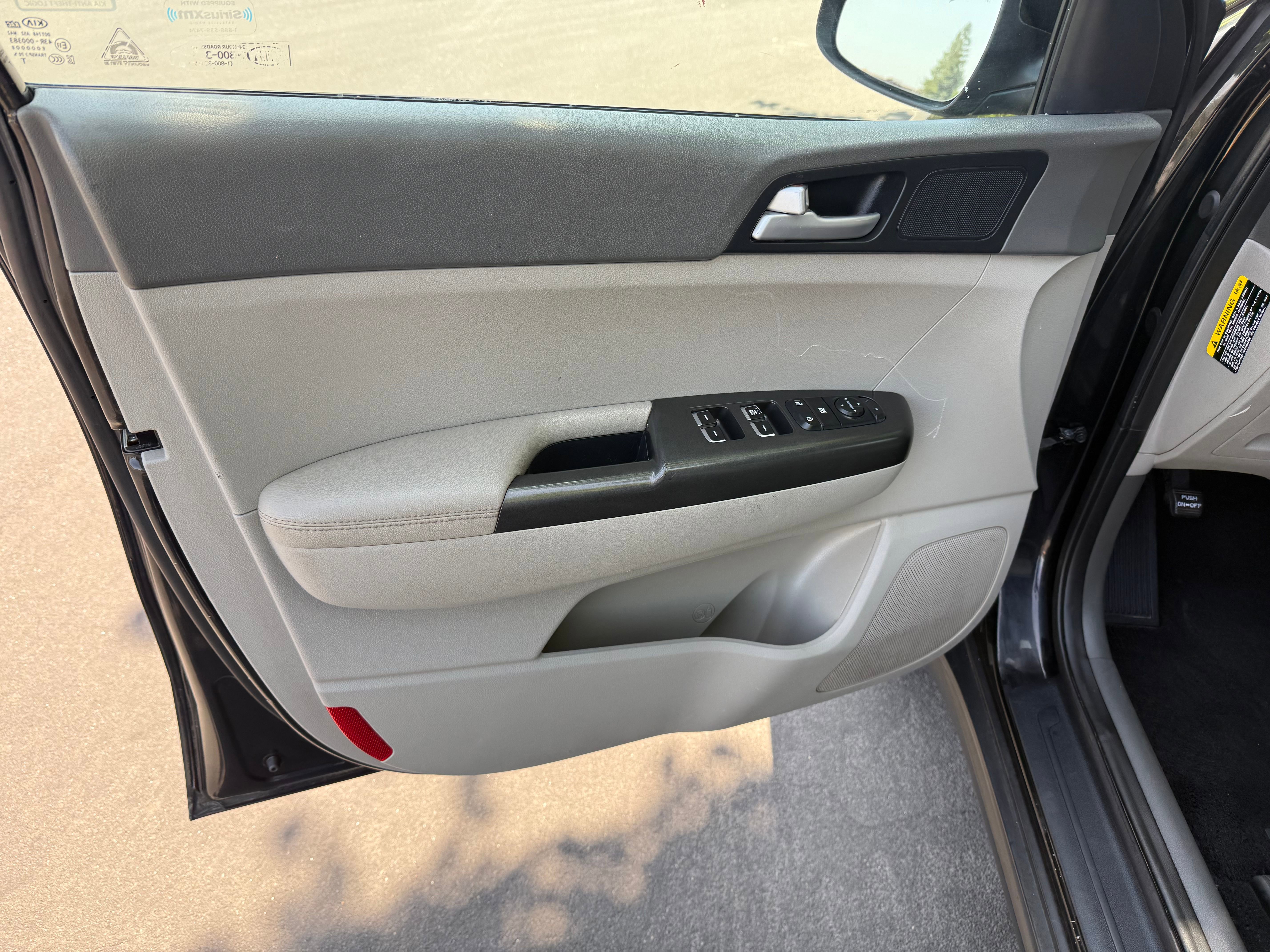 Vehicle image 7 of 24