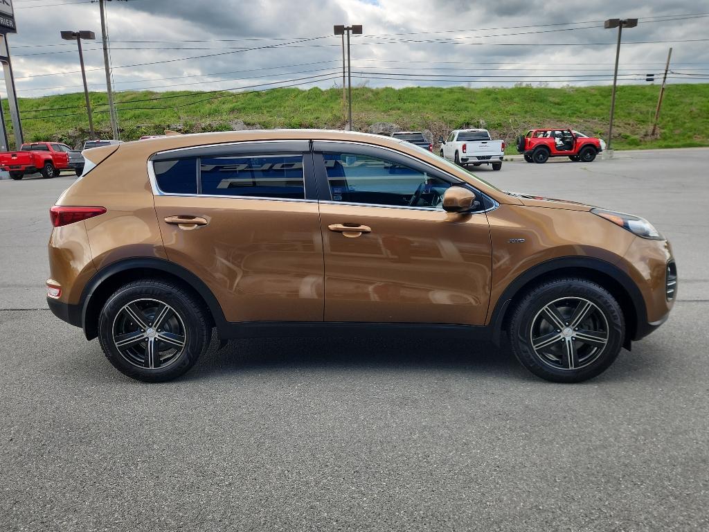 Vehicle image 6 of 17