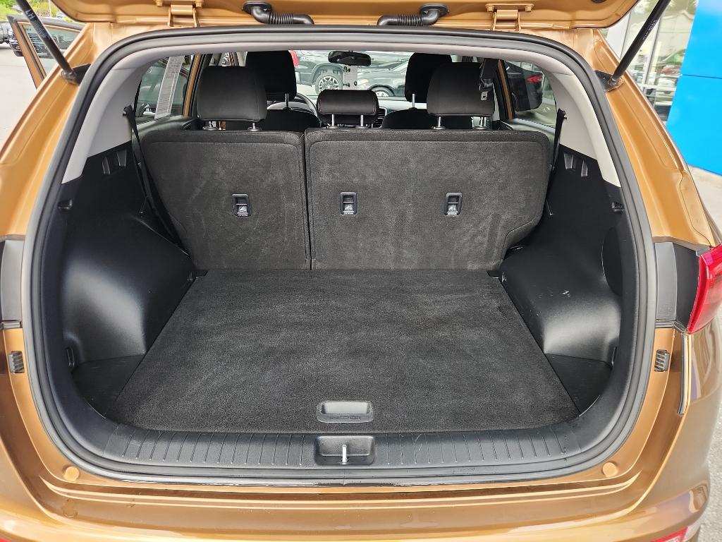 Vehicle image 13 of 17